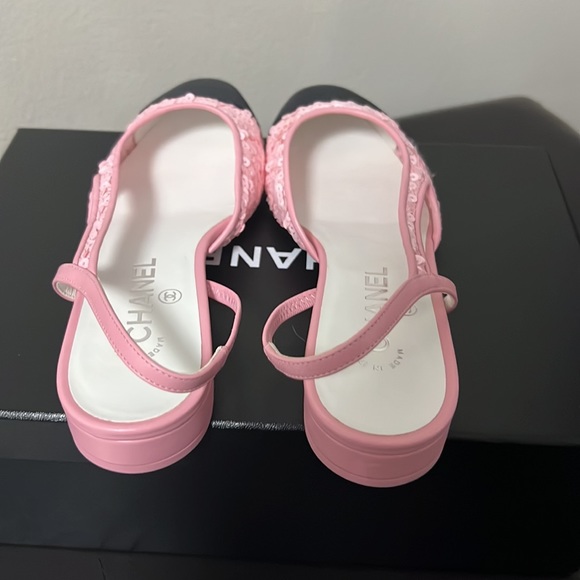 Shoes - Picture 3 of 4